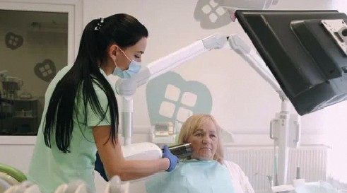 SI VOUS PASSEZ VOS VACANCES À L’ÉTRANGER...