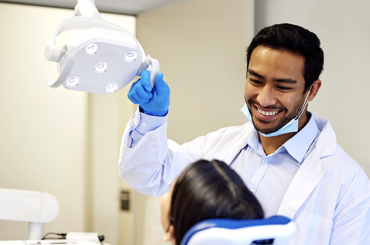 STABILISATION DES PROTHÈSES AMOVIBLES COMPLÈTES